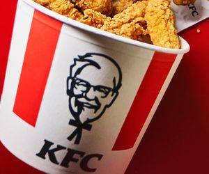 Smakowita promocja od KFC wchodzi do restauracji i na parkiet EuroBasketu