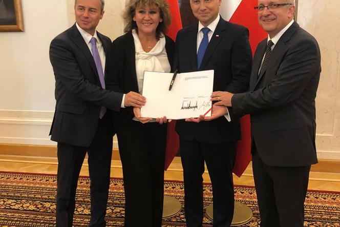 Sztuka w szczytnym celu