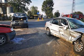 Poważny wypadek w Osięcinach. Chwila nieuwagi kierowcy BMW i 3 osoby w szpitalu