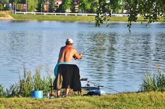 Nocne łowy w Siemiatyczach. Rekordzista złapał 40 kilogramów ryb! [ZDJĘCIA]