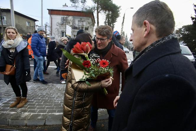 Oblali nowy tunel szampanem! Wyśmienite humory urzędników w Sulejówku 