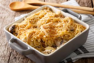 Spaghetti zapiekane z indykiem: przepis na włoskie tetrazzini