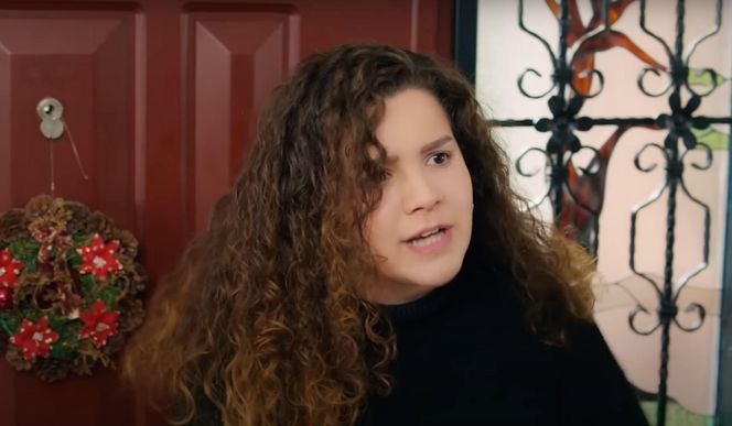Zeynep przymierzy suknię ślubną, a Ege oszaleje na jej widok.