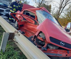 Tragiczny wypadek w miejscowości Wzdół Kolonia. Nie żyją dwie osoby, kolejne dwie są ranne