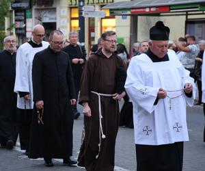 75 lat temu obraz Matki Boskiej w Lublinie zapłakał. Wierni uczcili rocznicę „Cudu lubelskiego” procesją różańcową