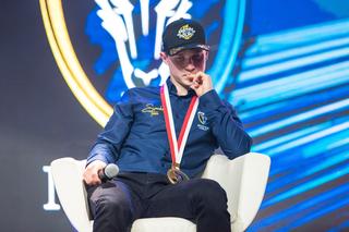 Limuzyna to za mało. Żużlowcy na galę przylecieli helikopterem [GALERIA, WIDEO]