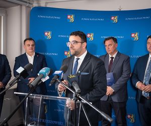 Szansa na większy rozwój turystyki w powiecie rzeszowskim: Aglomeracja Rzeszowska podpisała umowę z Euroregionem Karpackim