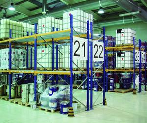 Sprawdź, co musisz wiedzieć o optymalizacji logistyki w hali produkcyjnej