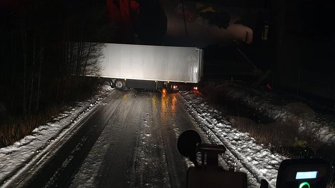 Gorzów: Lodowy armageddon na jezdniach i chodnikach