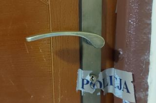 Zabiła matkę, dźgała nożem ojczyma