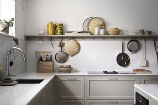 Kuchnia bez górnych szafek