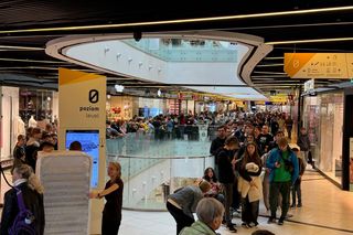 Gigantyczne kolejki na otwarciu Lego Store w Galerii Katowickiej. Klienci wpuszczani pojedynczo