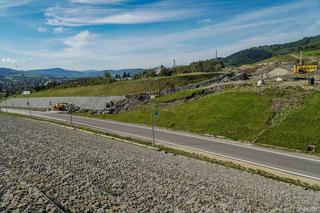 Trasa S1 będzie przecinać przełęcze i pola pomiędzy górami w Beskidach