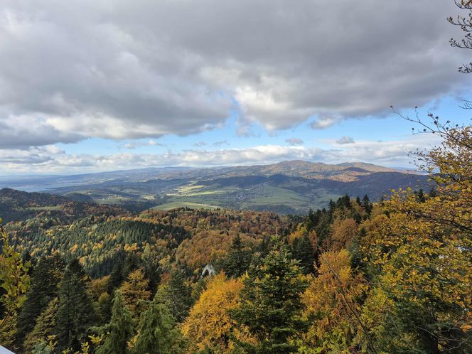 To jedno z najstarszych polskich uzdrowisk najpiękniej wygląda jesienią. Kurowali się w nim Sienkiewicz, Prus, Matejko i Konopnicka