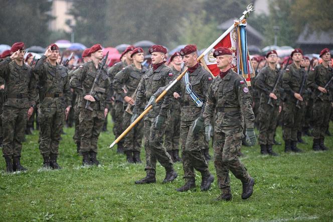 Świętowali żołnierze 6. Brygady Powietrznodesantowej. I inni spadochroniarze również