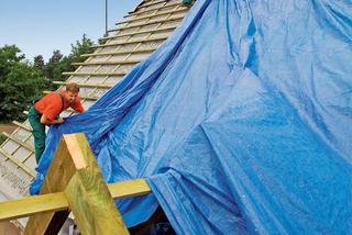 Kiedy remont dachu wymaga zgłoszenia, a kiedy pozwolenia na budowę?