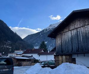 Zobacz, jak wygląda Austria w pełni sezonu narciarskiego 