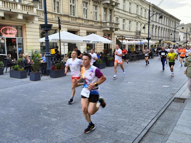 Rossmann Run 2025. Tłumy biegaczy wzięły udział w biegu ulicą Piotrkowską