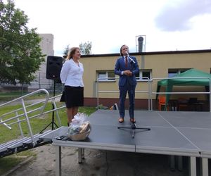 Przez lata ŚDS w Siedlcach działał w dwóch lokalizacjach, teraz już oficjalnie funkcjonuje w jednym miejscu, w budynkach dostosowanych do potrzeb osób z niepełnosprawnościami. 