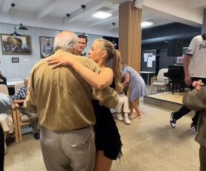 Gwiazdy i tancerze z TzG z wizytą u Powstańców