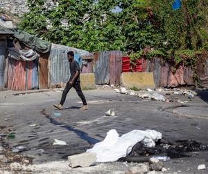 Port-au-Prince, stolica Haiti, opanowana przez gangi