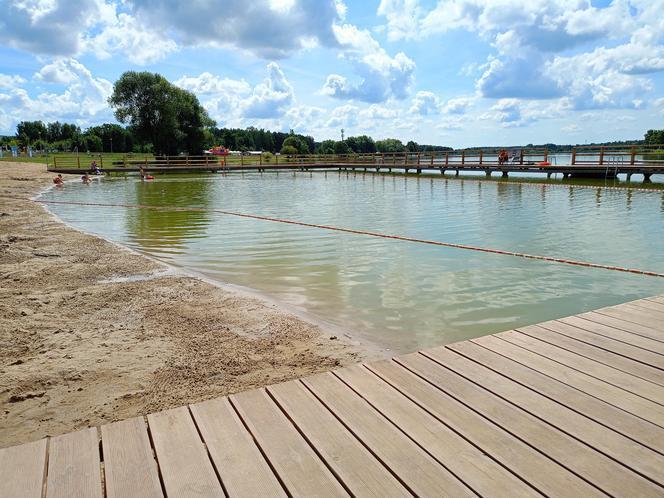 Zakaz kąpieli w siedleckim zalewie. Wejście do wody groźne dla zdrowia!