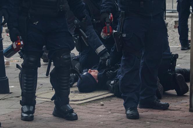 Protest rolników pod Sejmem - starcia z policją