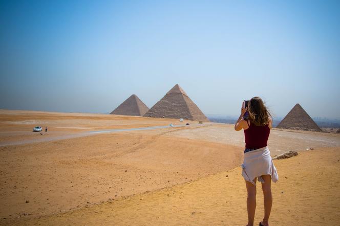 Wakacje 2021 w Egipcie -  wracają wizy. Czy testy na COVID- 19 będzie potrzebny? Jakie restrykcje obowiązują turystów w Egipcie?