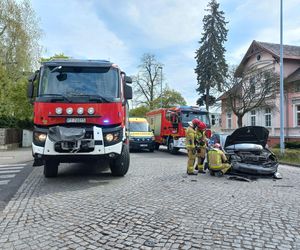 Kolizja na 17 Stycznia w Lesznie. Kierowca wymusił pierwszeństwo