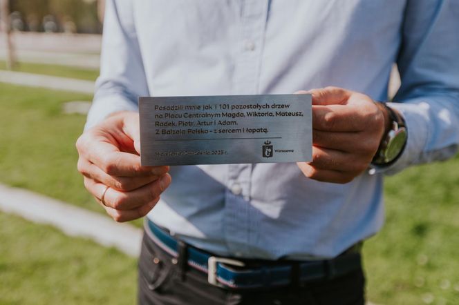 10 tys. zł dla WOŚP za drzewko na pl. Centralnym. Wyjątkowy gest pracowników firmy Balzola