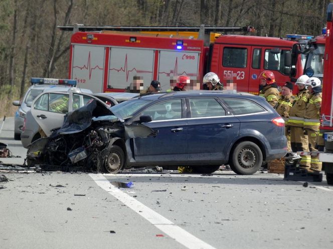  Tragiczny wypadek w Całowaniu. Wyprzedzała ciężarówkę, nie żyje