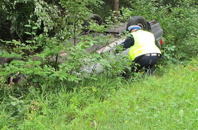 O krok od tragedii na Mazowszu. Roman wypadł z drogi, bo fotografował chmurę w kształcie UFO