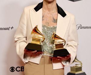 Nowa miłość Harry’ego Stylesa?! Te ujęcia nie pozostawiają złudzeń