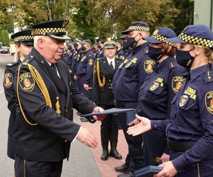 Komendant Zbigniew Leszczyński rządzi strażą miejską przez 16 lat