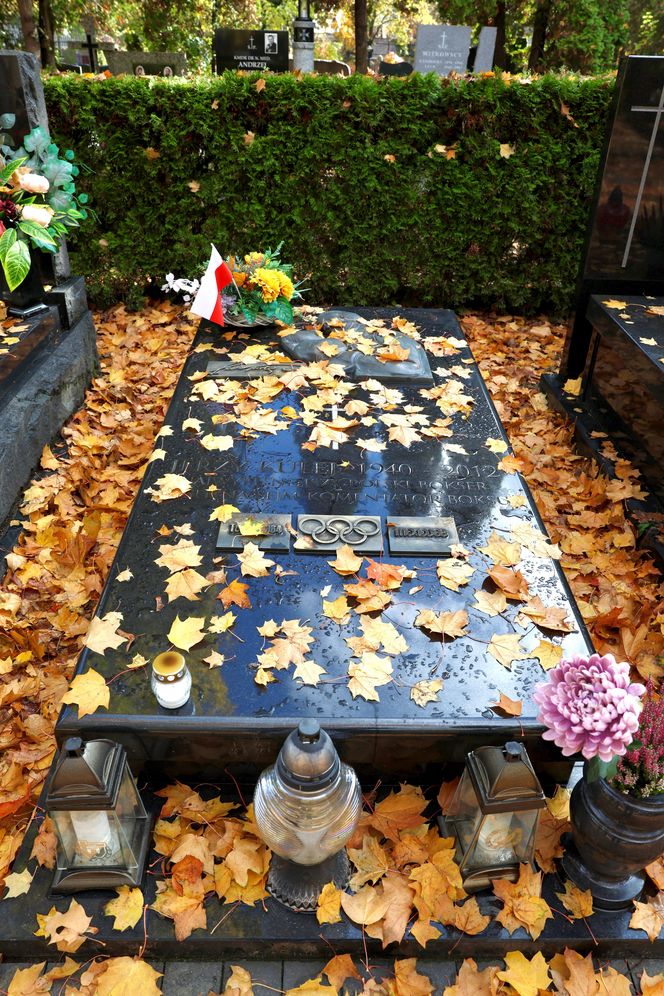 Skromny grób Jerzego Kuleja