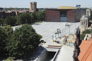 Narodowe Forum Muzyki i plac Wolności