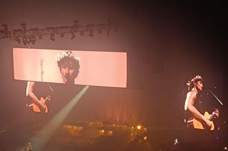 Shawn Mendes wrócił do Polski. Fani pokazali, że tęsknili! [Relacja z koncertu]