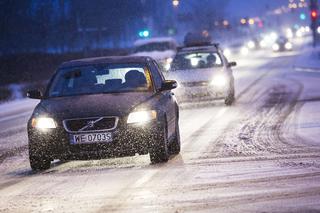 Jesteś początkującym kierowcą i obawiasz się jeździć zimą? Mamy na to kilka porad