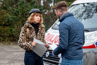 Na sygnale odc. 699. Dyspozytorka Ela Siemaszko (Aleksandra Kądziołka), Kuba (Wojciech Zygmunt)