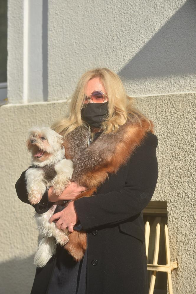 Mieszkańcy Skolimowa dostali kurtki