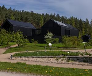 Leśny Ogród Botaniczny Marszewo w Gdyni - zdjęcia budynku edukacyjnego pracowni Gierbienis + Poklewski