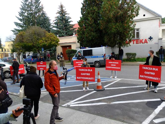 Nie chcą zamykać swoich lokali. W Lublinie protestowała branża gastronomiczna