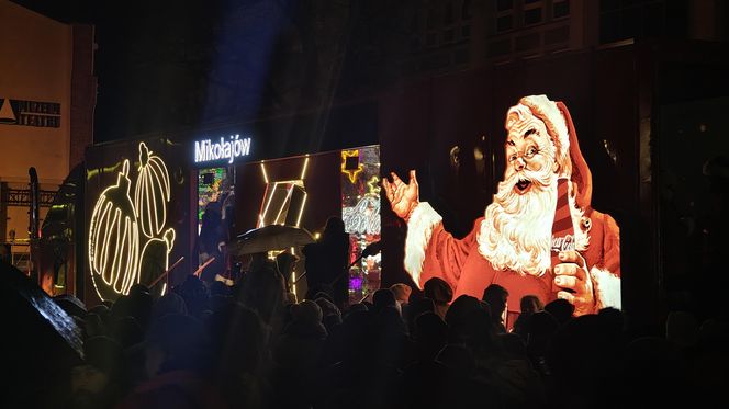 Tak prezentuje się świąteczna ciężarówka Coca-Coli. Wielki truck przyjechał do Wrocławia