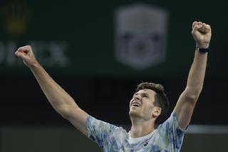 Hubert Hurkacz w finale turnieju ATP w Bazylei po KRWAWYM HORRORZE! Hurkacz - Humbert WYNIK RELACJA NA ŻYWO