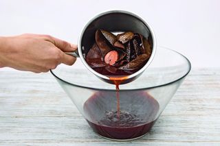 DIY: farbowanie dzianiny barwnikiem z awokado – instrukcja wykonania (3)