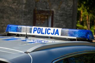Martwy chłopiec na drodze. Policja otrzymała szokujące zgłoszenie