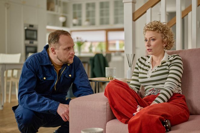 Na Wspólnej odc. 4011: Beata (Katarzyna Ptasińska), Paweł (Grzegorz Kwiecień)