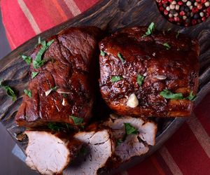 Peklowany schab pieczony w glazurze - przepis łatwiejszy niż myślisz!