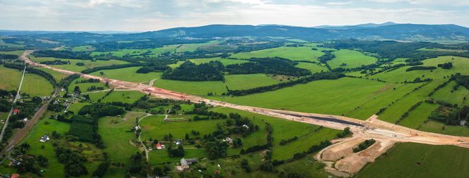 Autostrada D11 w Czechach - zdjęcia z budowy - sierpień 2025