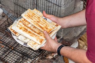 Zapomnij o kebabach z budki. Ten wiralowy sposób to prawdziwa rewolucja